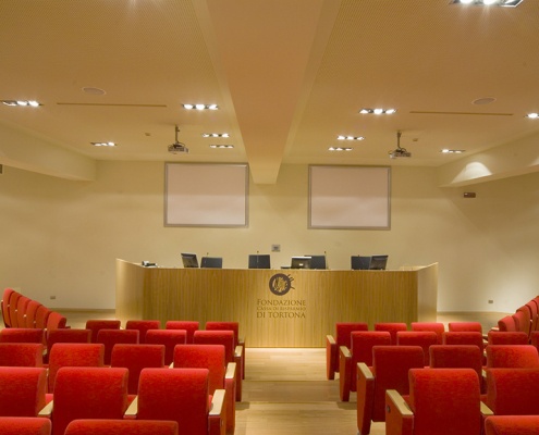sala-convegni-fondazione-1